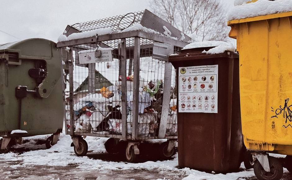 Pašvaldības policija aicina šķirot atkritumus: pareiza rīcība un sekas par pārkāpumiem